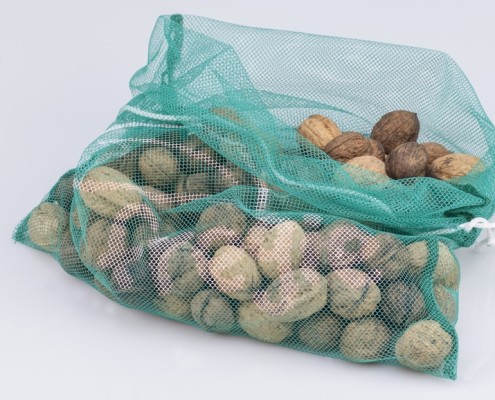 Wiederverwendbarer Fregie mit Nüssen - der wiederverwendbare Obst- und Gemüsebeutel